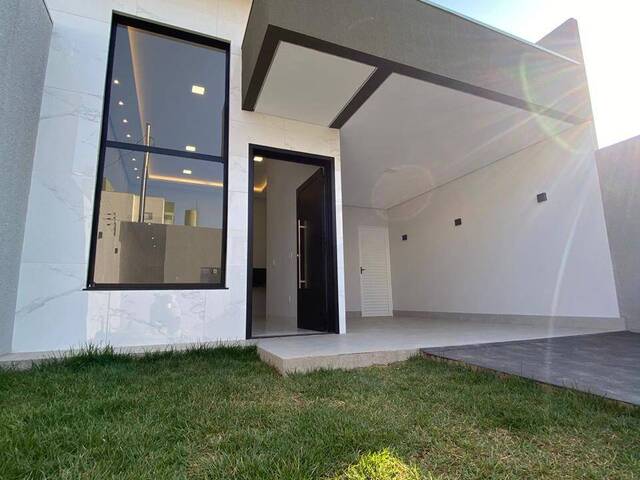 #17 - Casa para Venda em Várzea Grande - MT