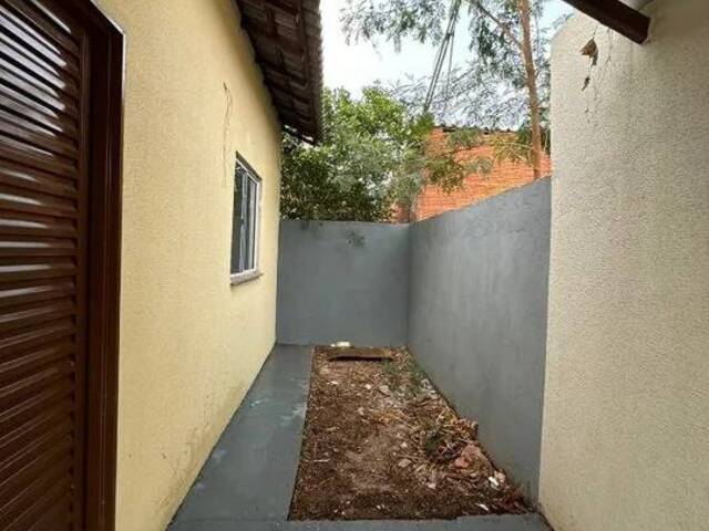 #72 - Casa para Venda em Várzea Grande - MT