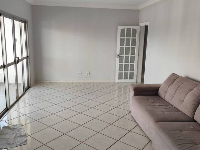 #112 - Apartamento para Venda em Cuiabá - MT