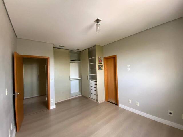 #374 - Apartamento para Venda em Cuiabá - MT