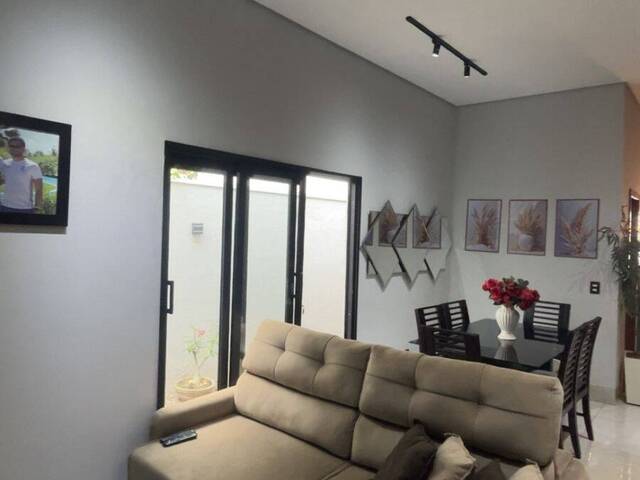 #393 - Casa em condomínio para Venda em Cuiabá - MT