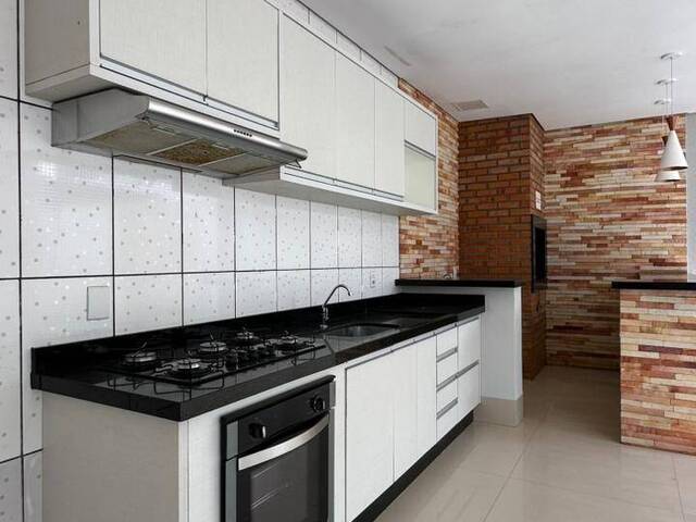 Casa para Venda em Cuiabá - 2