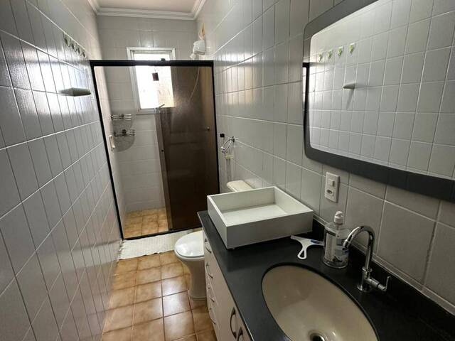Apartamento para Locação em Cuiabá - 2
