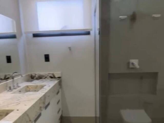 Casa para Venda em Cuiabá - 2