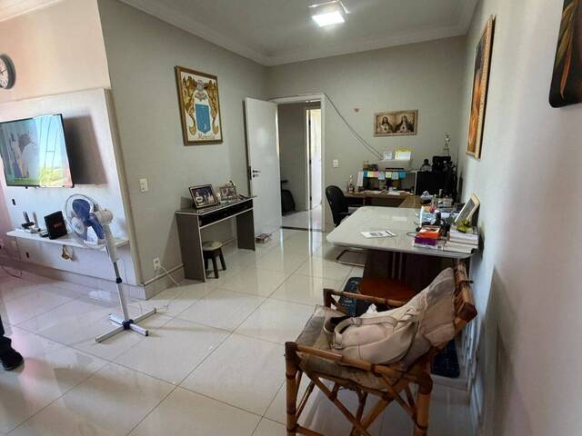 Apartamento para Venda em Cuiabá - 4