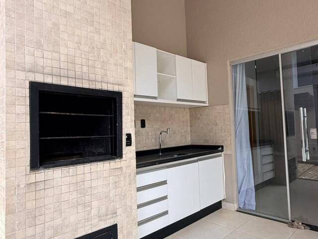 Casa para Locação em Cuiabá - 2