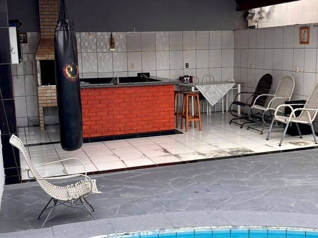Casa para Venda em Cuiabá - 2
