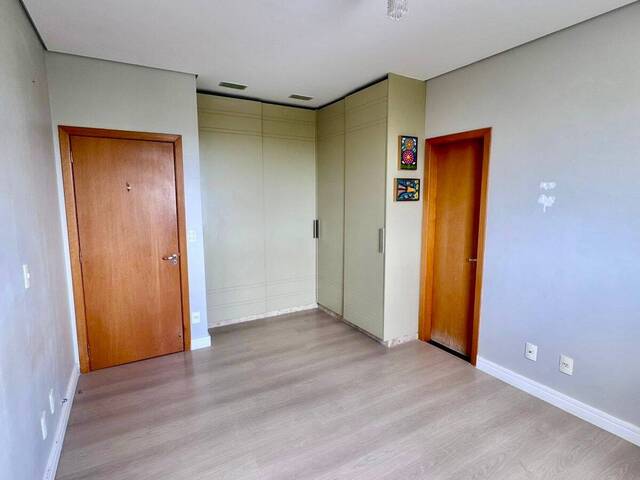 Apartamento para Venda em Cuiabá - 3