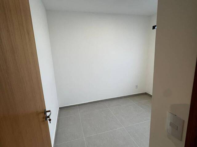 Apartamento para Venda em Cuiabá - 2