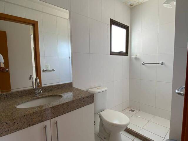 Apartamento para Venda em Cuiabá - 2