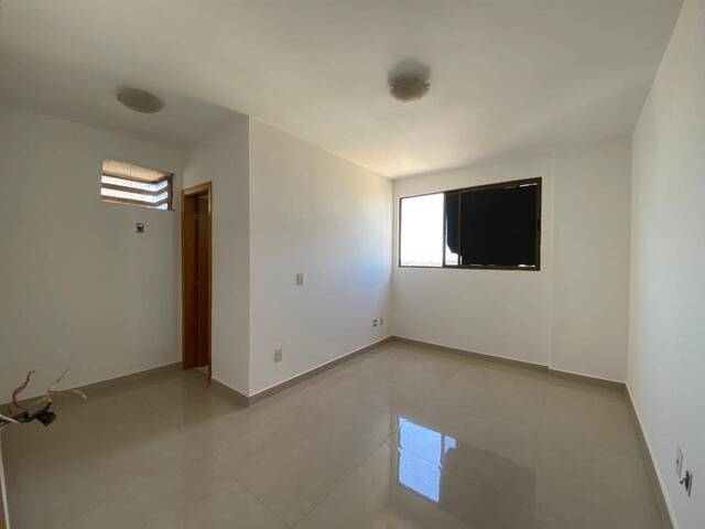 Apartamento para Venda em Cuiabá - 4