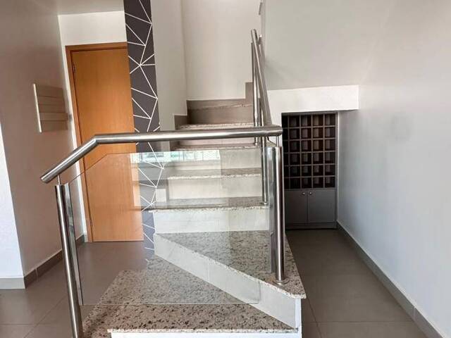 Apartamento para Locação em Cuiabá - 2