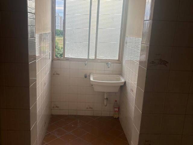 Apartamento para Locação em Cuiabá - 2