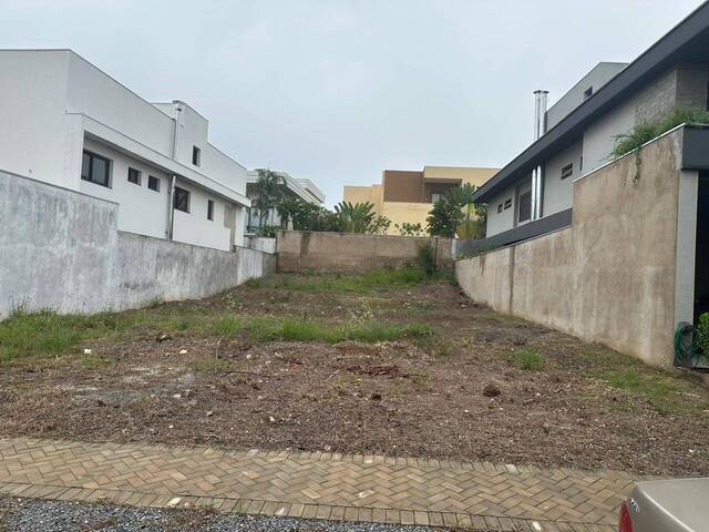 #540 - Terreno em condomínio para Venda em Cuiabá - MT