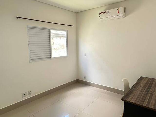#551 - Casa em condomínio para Locação em Cuiabá - MT