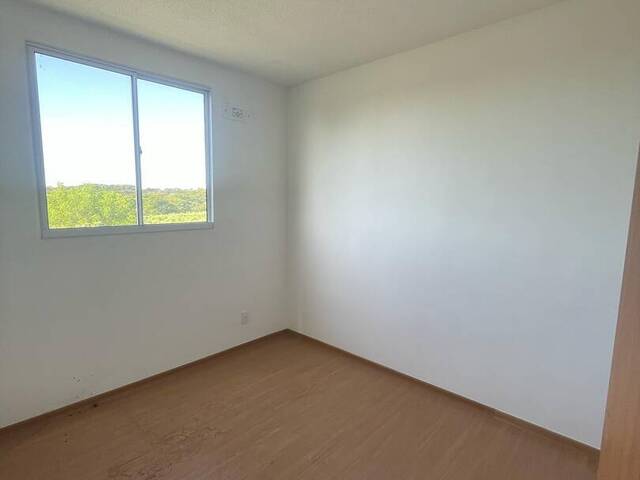 Apartamento para Venda em Várzea Grande - 4