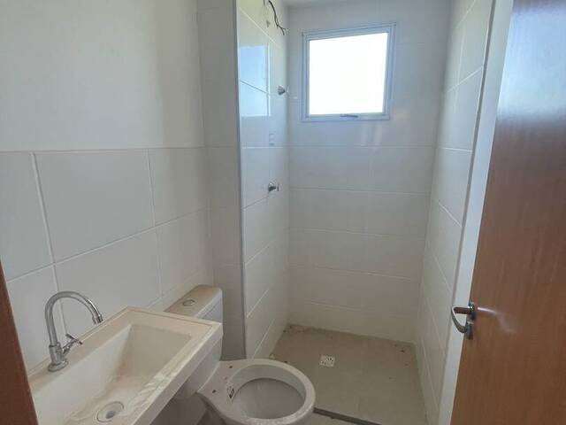 Apartamento para Venda em Várzea Grande - 5