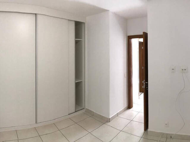 #575 - Apartamento para Venda em Cuiabá - MT