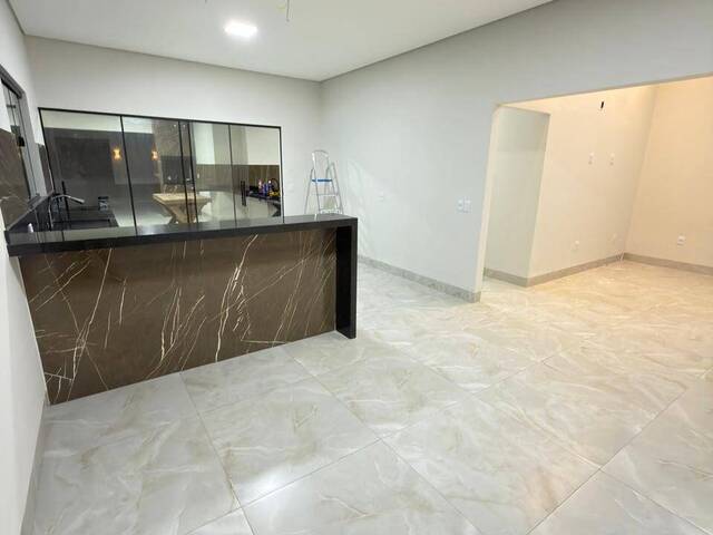 #587 - Casa para Venda em Cuiabá - MT