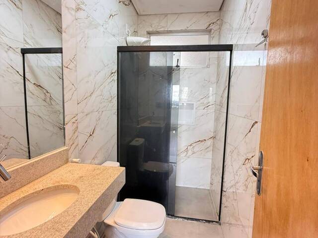 Apartamento para Venda em Cuiabá - 4