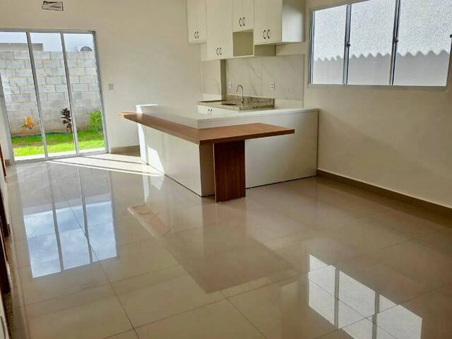 #672PC - Apartamento para Locação em Cuiabá - MT