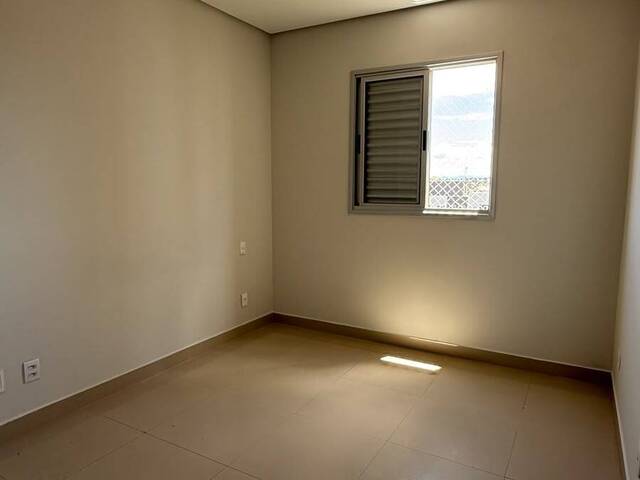 Apartamento para Locação em Cuiabá - 3