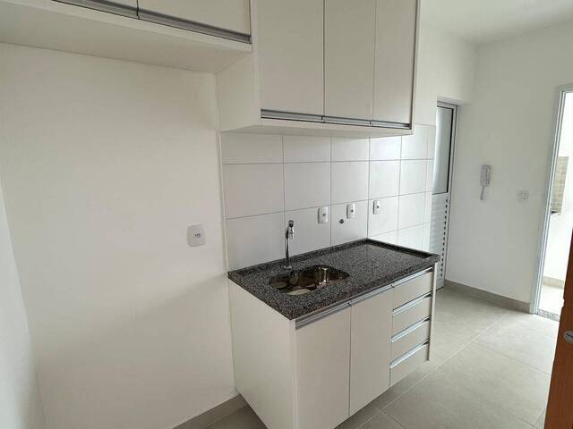 Apartamento para Locação em Cuiabá - 2