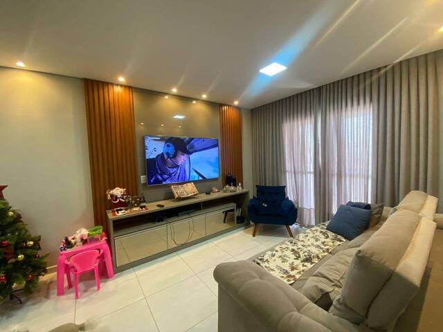 Apartamento para Venda em Cuiabá - 2