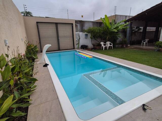 Casa para Venda em Cuiabá - 2