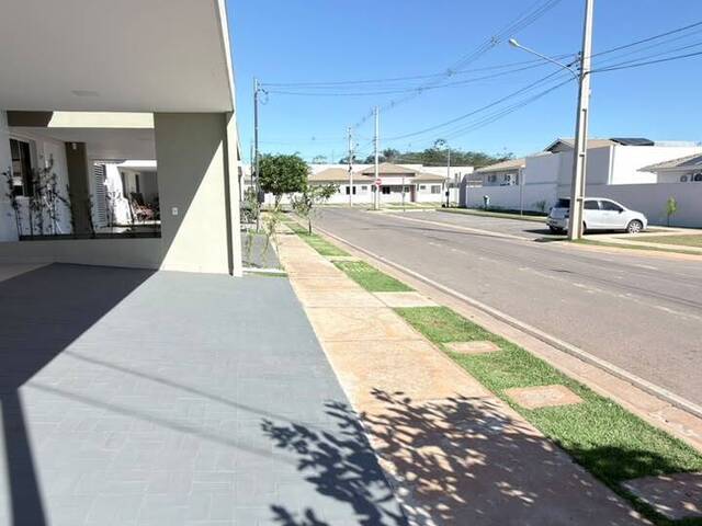 Casa para Locação em Várzea Grande - 4
