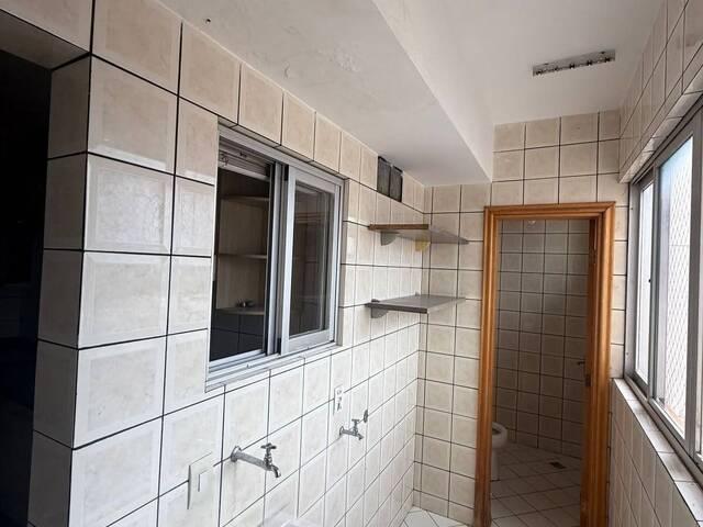 Apartamento para Venda em Cuiabá - 4